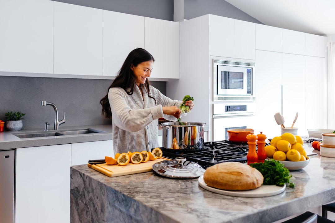 Female_UGC9_Kitchen.jpg